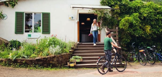 Eingang zum Hofladen am Leyenhof